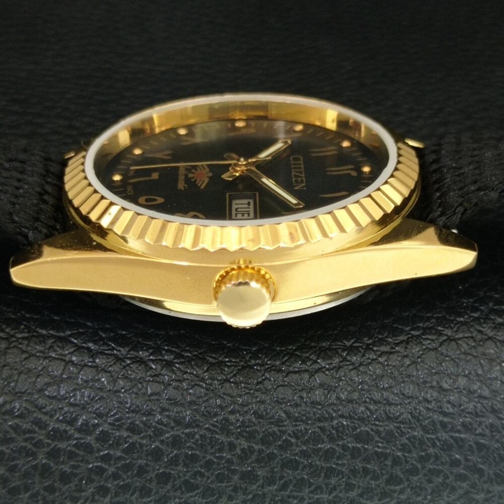 Vintage 1979 Citizen Automatic Mens Gold Watch W/daydate & Black accents - Picture 5 of 10